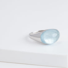 Load image into Gallery viewer, Mini rock round blue aquamarine ring - silver