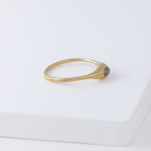 Load image into Gallery viewer, Yui moonstone ring