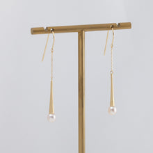 Load image into Gallery viewer, Raindrop one-of-a-kind pearl hook earrings