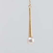 Load image into Gallery viewer, Raindrop one-of-a-kind pearl hook earrings