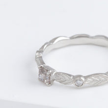 Load image into Gallery viewer, Bloom platinum ring with one-of-a-kind brown diamond