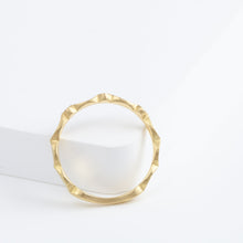 Load image into Gallery viewer, Bloom ring with diamond