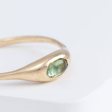 Load image into Gallery viewer, Yui light green tourmaline ring