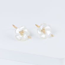 Load image into Gallery viewer, Fleur mother of pearl drop earrings