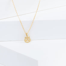 Load image into Gallery viewer, Diamond eyes cat face pendant necklace