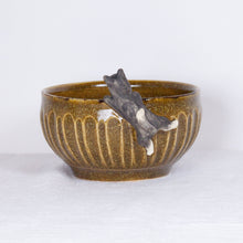 Load image into Gallery viewer, Yukurite - Ceramic bowl with Black Shiba