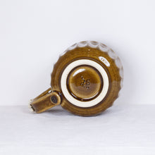 Load image into Gallery viewer, Yukurite - Ceramic mug cup with white bunny