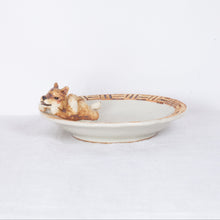 Load image into Gallery viewer, Yukurite - Ceramic small plate with chilling Shiba