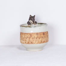 Load image into Gallery viewer, Yukurite - Ceramic sake cup with black shiba