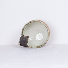 Load image into Gallery viewer, Yukurite - Ceramic sake cup with black shiba