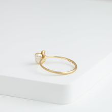 Load image into Gallery viewer, Baby gold pearl single pearl diamond ring