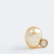 Load image into Gallery viewer, Baby gold pearl single pearl diamond studs