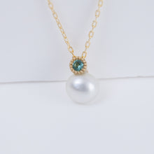 Load image into Gallery viewer, Baby white pearl emerald necklace
