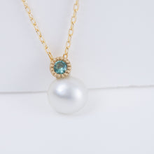 Load image into Gallery viewer, Baby white pearl emerald necklace