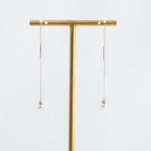 Load image into Gallery viewer, Baby Akoya pearl single pearl diamond drop platinum earrings