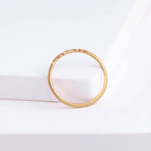 Load image into Gallery viewer, Spread eight diamonds ring