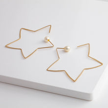 Load image into Gallery viewer, Symbol star hoop earring