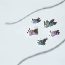 Load image into Gallery viewer, Grape Chalcedony earring