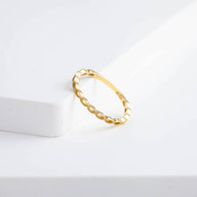 Load image into Gallery viewer, Repeat small oval ring