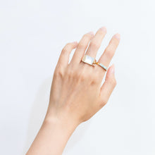 Load image into Gallery viewer, Jade signet ring - Kolekto