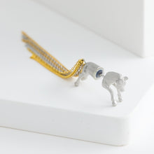Load image into Gallery viewer, Horse through rhodium plated silver earring - Kolekto