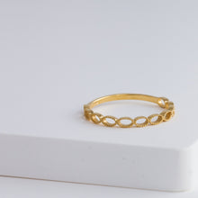 Load image into Gallery viewer, Repeat oval ring - Kolekto