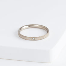 Load image into Gallery viewer, Lucia Sori 2.4mm WG with diamond
