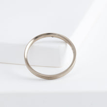 Load image into Gallery viewer, Lucia Sori 2.4mm WG with diamond
