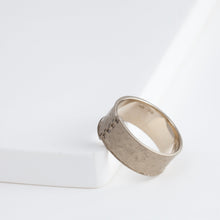 Load image into Gallery viewer, Weld 7mm camouflage finish ring
