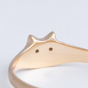 White diamond cat signet ring