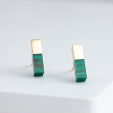 Load image into Gallery viewer, Stick green agate small stud
