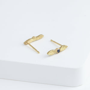 Bloom blue sapphire stud