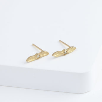 Bloom olive diamond stud