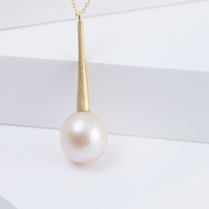 Raindrop one-of-a-kind pearl necklace
