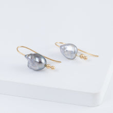Load image into Gallery viewer, UVA Keshi pearl drop earrings
