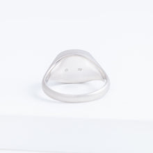 Load image into Gallery viewer, Big oval mouth face signet ring with sapphire cheeks
