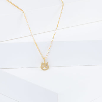Diamond eyes cat face pendant necklace