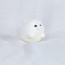 Load image into Gallery viewer, montomi - Seal like a ghost
