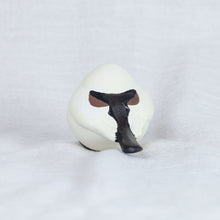 Load image into Gallery viewer, montomi - Shima enaga (little white bird)
