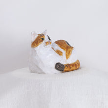 Load image into Gallery viewer, Ryoji Bannai - #19 Calico chilling cat
