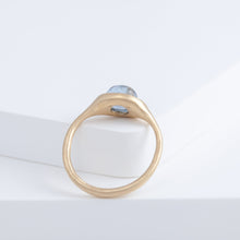 Load image into Gallery viewer, Maxi OOAK Yui aquamarine ring
