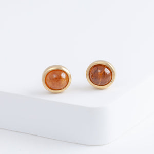 Gallery garnet studs