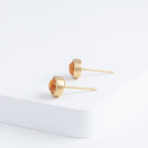 Gallery garnet studs