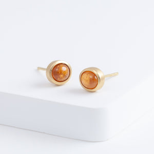 Gallery garnet studs