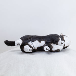 Ryoji Bannai - #2503 Black and white walking cat