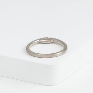 Unite white gold ring with radiant cut diamond