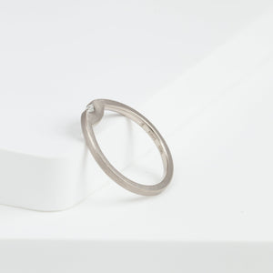 Unite white gold ring with radiant cut diamond