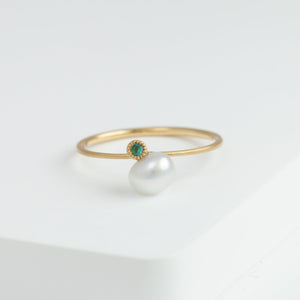 Baby white pearl emerald ring