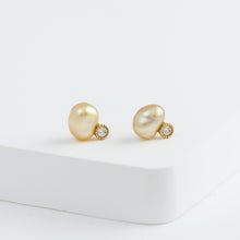 Load image into Gallery viewer, Baby gold pearl single pearl diamond studs
