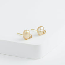 Load image into Gallery viewer, Baby gold pearl single pearl diamond studs
